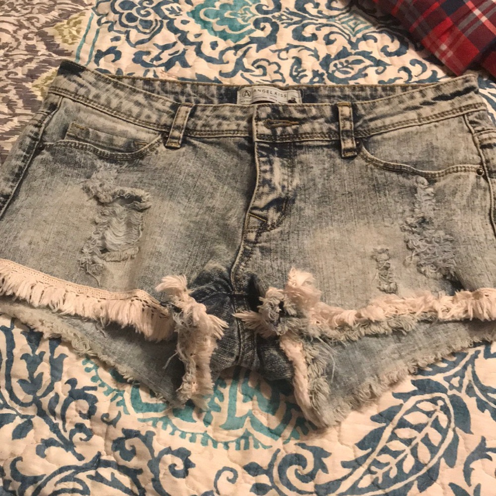 Angel kiss Jean shorts